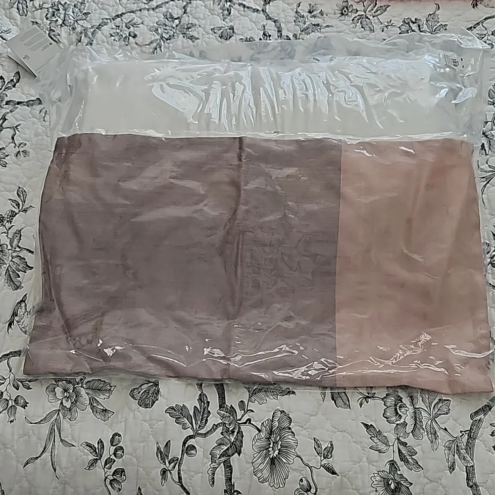 NWT SILK SARI ACCENT PILLOW COVER & PILLOW INSERT